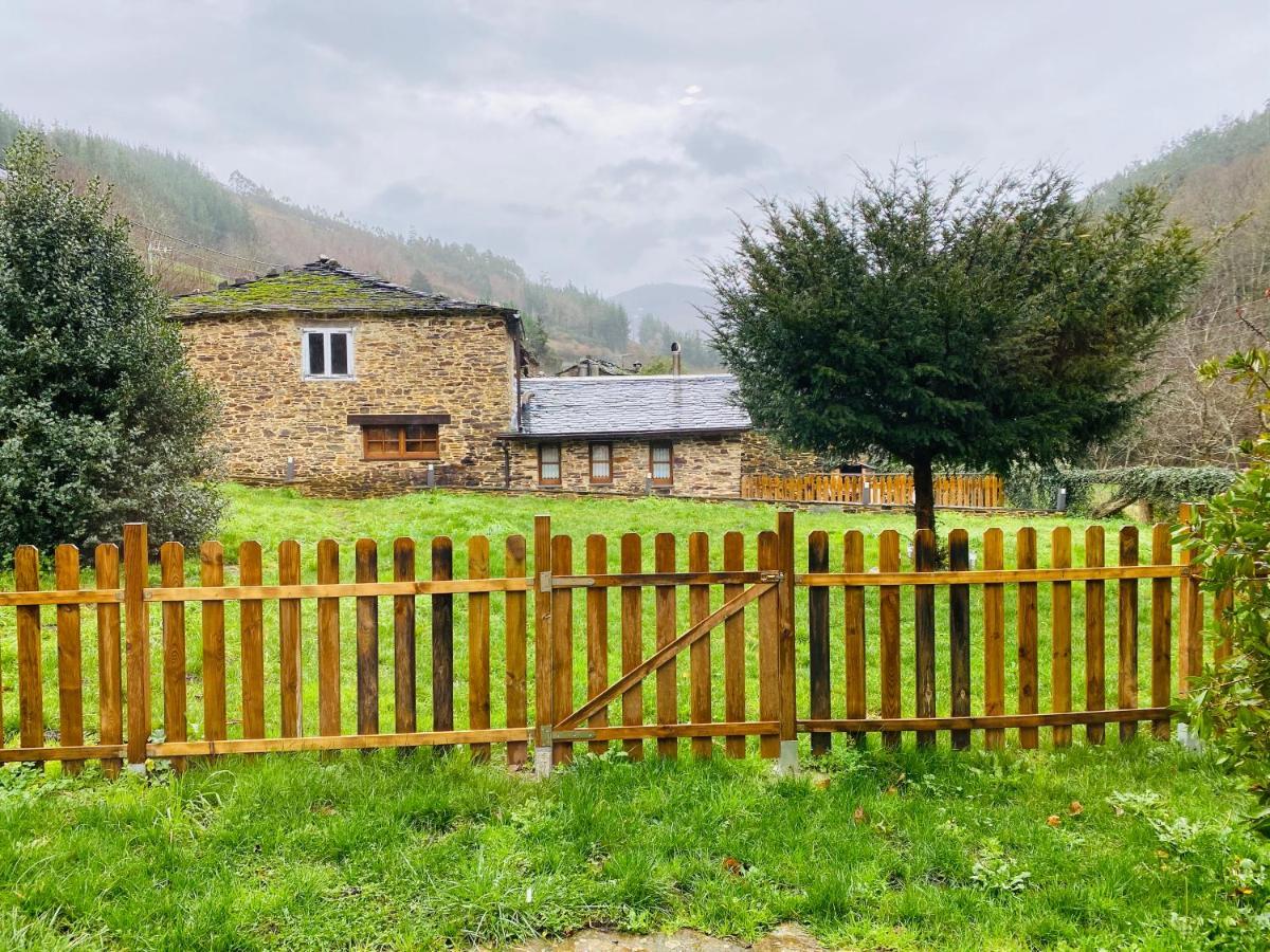 Casas Rurales Tareira En Taramundi Exterior foto